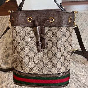 Gucci Ophidia GG bucket bag